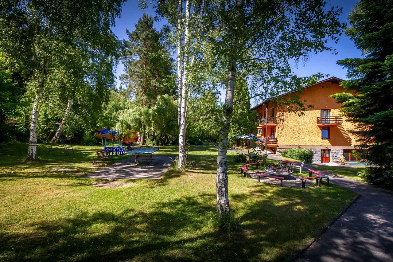 Garni Hotel Petra Slapy  Kültér fotó